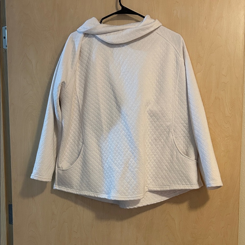 Quilted Cream Women's Pullover Blouse